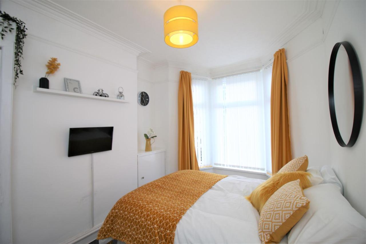 Three Bedroom Townhouse - Free Local Parking - By Property Promise Cardiff Ngoại thất bức ảnh