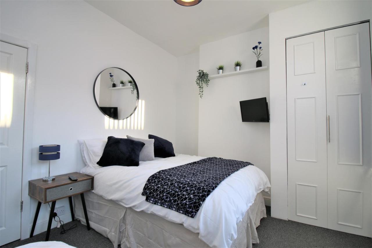 Three Bedroom Townhouse - Free Local Parking - By Property Promise Cardiff Ngoại thất bức ảnh