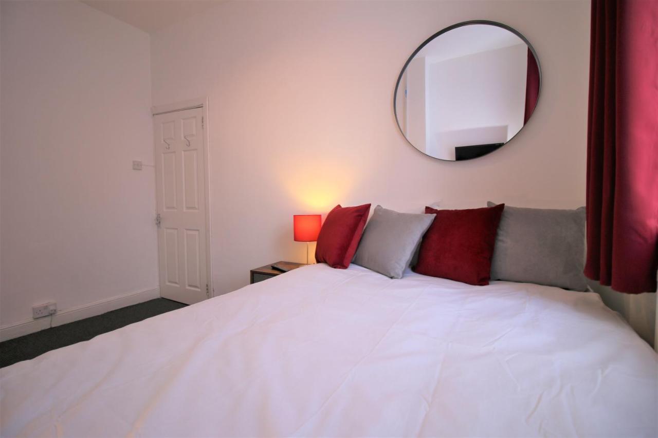 Three Bedroom Townhouse - Free Local Parking - By Property Promise Cardiff Ngoại thất bức ảnh
